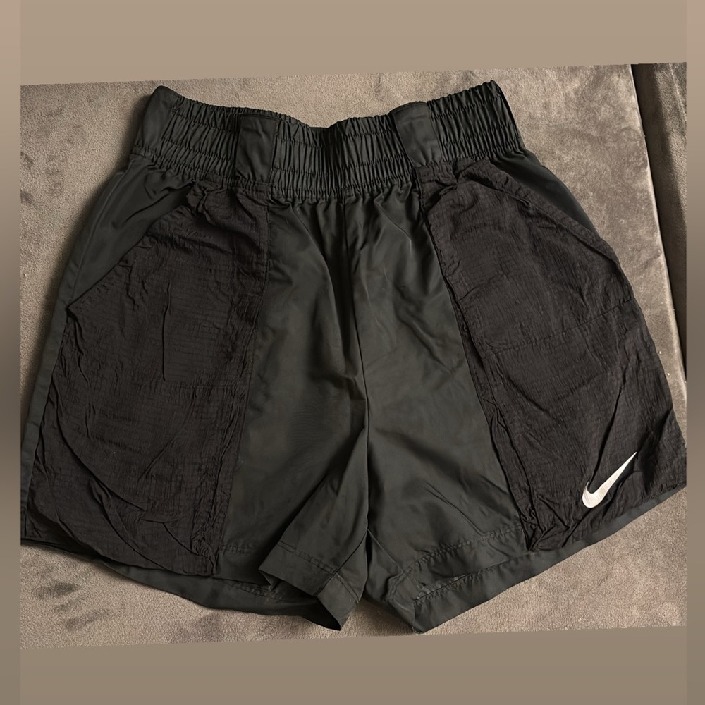 NIKE highwaisted shorts